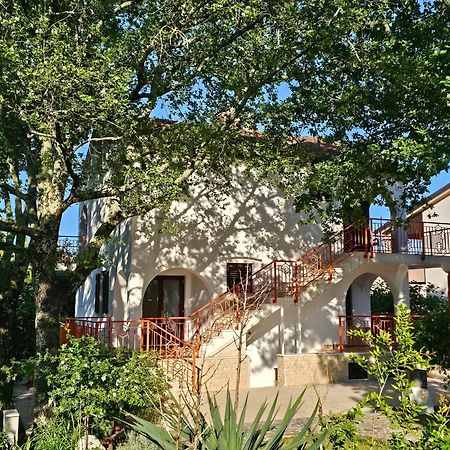 Villa Kucan Porat  Exterior photo