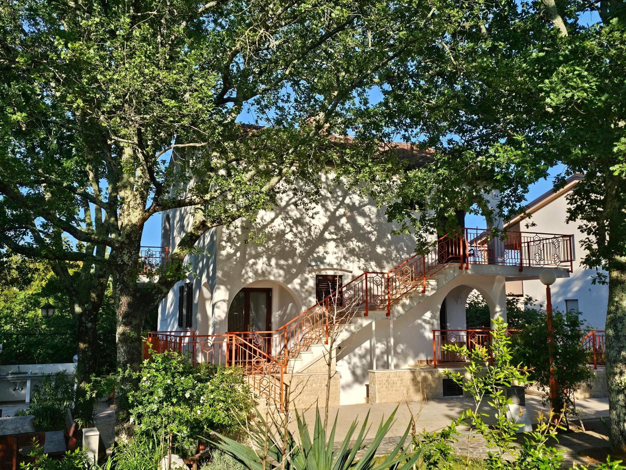 Villa Kucan Porat  Exterior photo